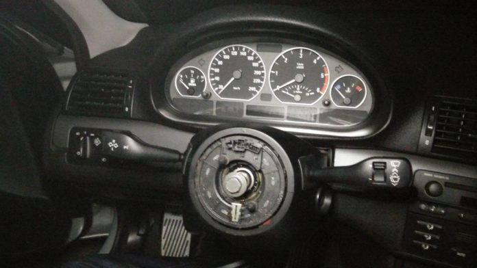 Demontaż kierownicy BMW E46 jak to zrobić? » E46Garage.pl